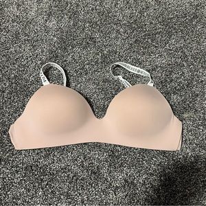 Victoria Secret T-shirt bra 34D